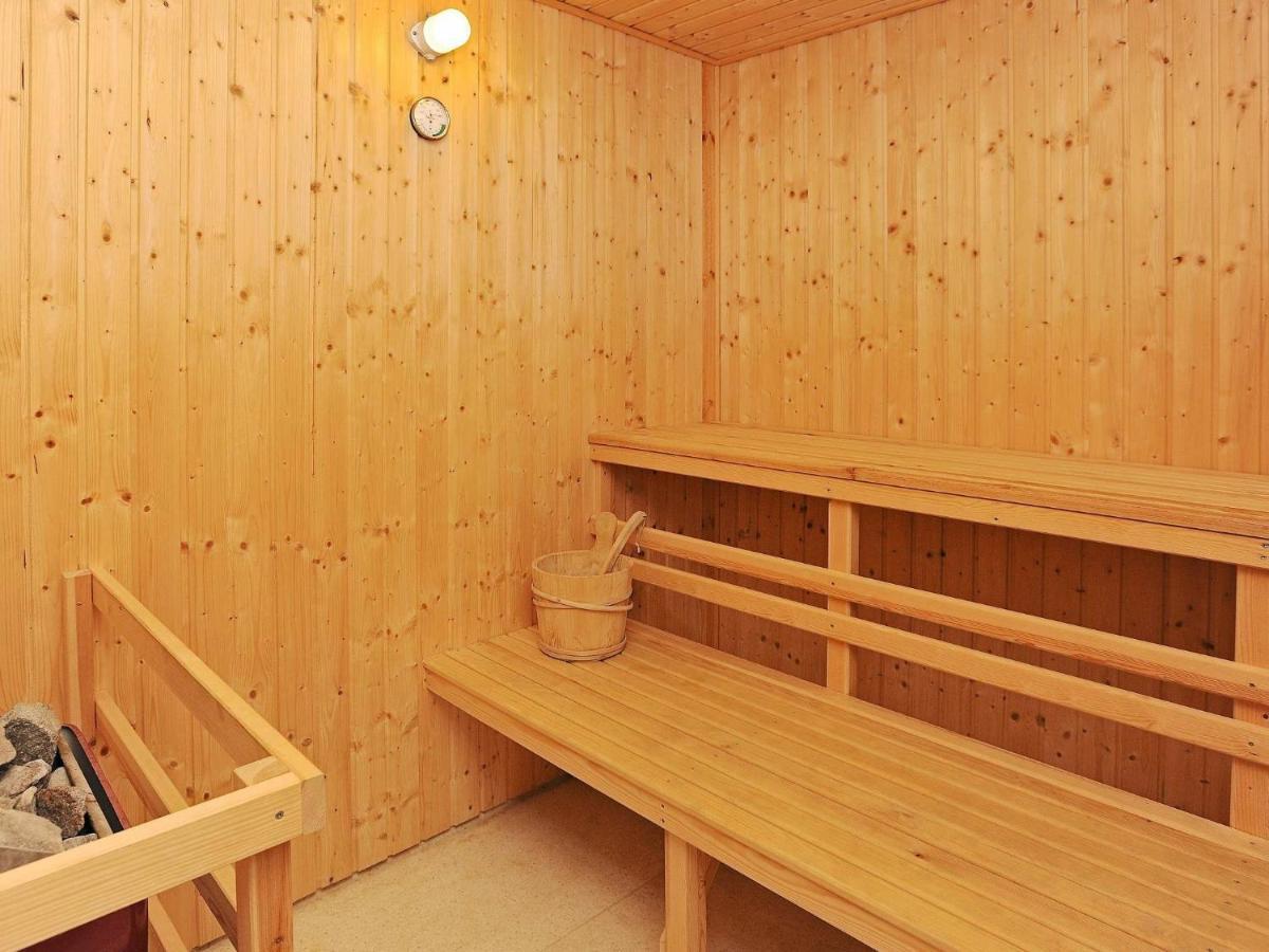 12 Person Holiday Home In Ullerslev Bagian luar foto